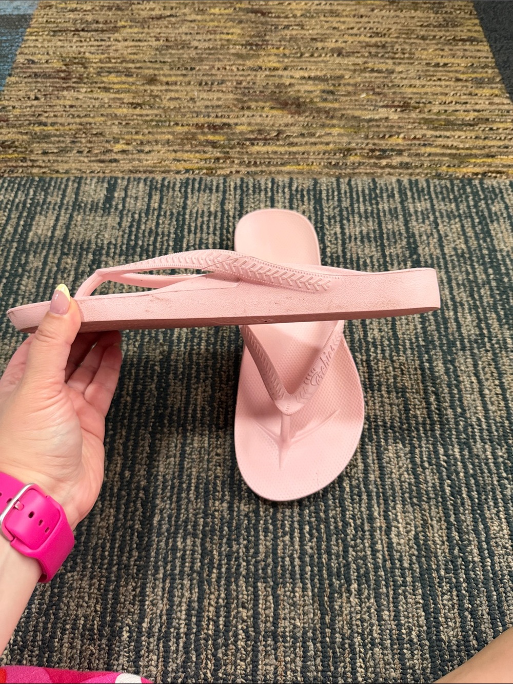 Archie’s pink flip flop sandal 9 - Picture 4 of 5